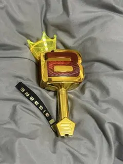 BIG BANG ペンライト 王冠付き ゴールド レッド - メルカリ