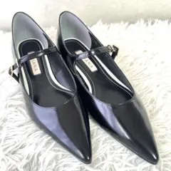 未使用級　DIANA　パンプス　ポインテッドトゥ　レザー　　22.5 ストラップ