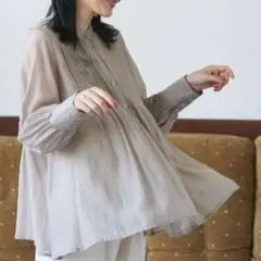 ピンタックシアーブラウス　Libra Cueのサムネイル