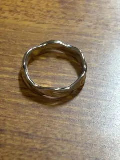 シルバー ツイストデザイン リング