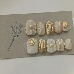 サイズオーダー　ぷっくりフラワーネイルチップ　　クリームホワイト　結婚式　振袖