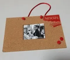 NESCAFE Caffelatte コルク製フォトフレーム　赤【非売品】のサムネイル