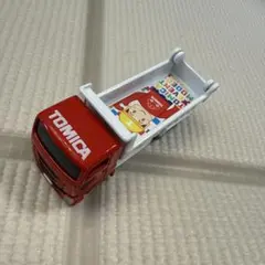 トミカ いすゞ ギガ ダンプカー 赤 非売品 - メルカリ