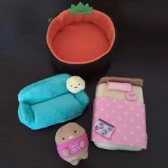 すみっコぐらし　４点セット　すし　ソファ　ベッド　とんかつ マスコット