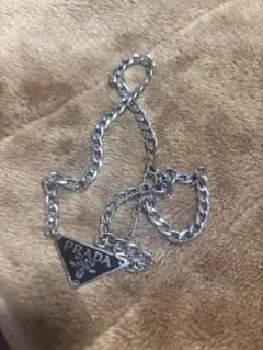 PRADA トライアングルロゴ チェーンネックレス