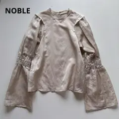 NOBLE ノーブル ブライトシアーフレアスリーブブラウス ベージュのサムネイル