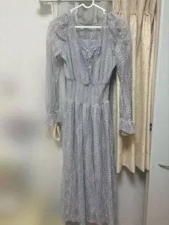 ボリュームスリーブレースワンピース