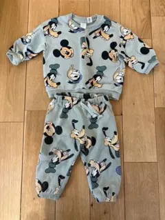 H&M ミッキーマウス トレーナー・パンツセット