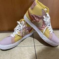 NIKE SB blazerハイカットスニーカー イエロー/ピンク