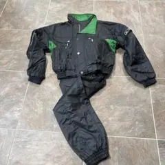 ＠りんご　　値下げ可能‼️専用　スキーウェア 黒/緑 ジャケットとパンツセット