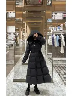 moncler ブラック ロングダウンジャケット フード付き