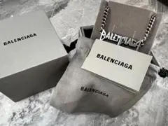 BALENCIAGA 新品同様 ロゴネックレスのサムネイル