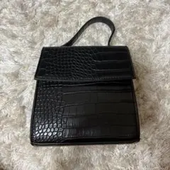 黒 クロコダイル調 ハンドバッグ フラップ式