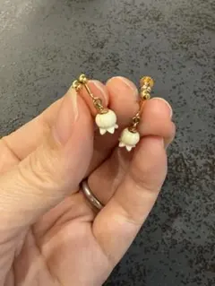 ゴールド フラワーチャーム イヤリング