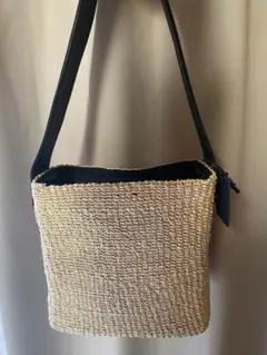 Item thumbnail for item ad9430e7-1bb0-49c7-b74e-9715e622a92b