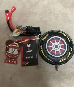 F1 ミッキーマウス ディズニー ヘルメットキーホルダー 中国限定