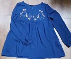 オンザカウチ花柄刺繍 ネイビー 長袖ブラウスのサムネイル