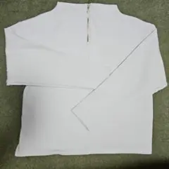 【新品未使用】GU Mサイズ バックジッププルオーバー