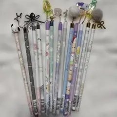 【新品】チャーム付きえんぴつ 13本 まとめ売り かわいい デザイン鉛筆☆のサムネイル