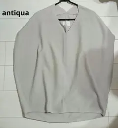 antiqua　Vネック ニット ベージュ　フリーサイズ　コクーン　匿名発送のサムネイル