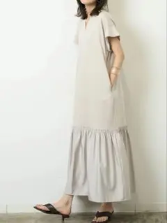 美品　ヘレンチア　裾異素材ドッキング フレンチスリーブ Vネック ワンピース