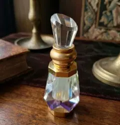 極上の逸品 天然 伽羅（奇楠）精油 1ml 【極希少・極濃厚】 - メルカリ