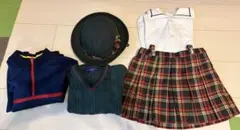 幼稚園　制服セット（スカート、シャツ、セーター、帽子）