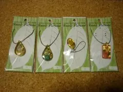 本物の花の水滴型ペンダント3点、ストラップ1点セット（ジャンク扱い）