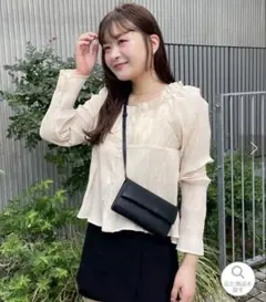 mystic シャーリングブラウス　ベージュ