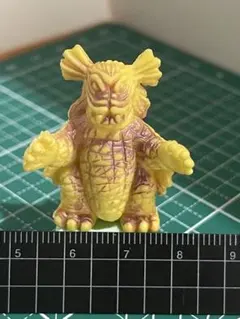 怪獣 フィギュア ソフビ パープル オレンジ | Mercari