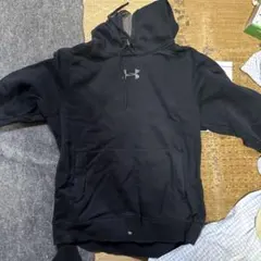 Under Armour ブラック フード付きパーカー