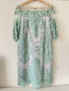 刺繍入りオフショルダーワンピース ミントグリーン