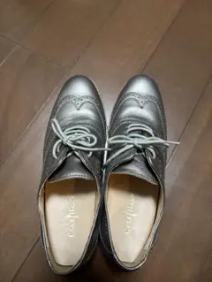 COLE HAANシルバー レザー ウィングチップ ローファー