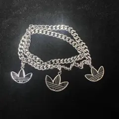 adidas トレフォイル ネックレス 3連 チャーム 調節可能 シルバーのサムネイル