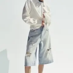 ZARA デニムハーフパンツ ダメージ加工 ライトブルー　バミューダパンツのサムネイル