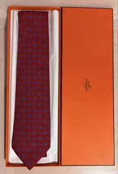 最終価格・3/15までHERMES 幾何学模様 ネクタイ 赤(新品未使用)