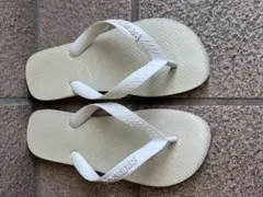 ハワイアナス ビーチサンダル　白　23.0cm Havaianasのサムネイル