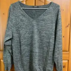 ディスコート　Vネックセーター