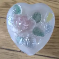ハート型ガラスボックス バラの彫刻付き