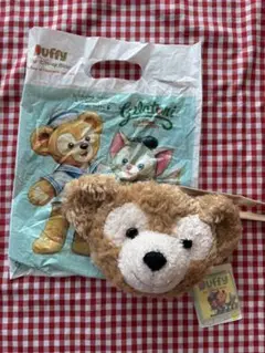 ⭐️ダッフィー ⭐️フェイス　ポシェット⭐️バック⭐️ディズニー⭐️新品⭐️パスケース付き