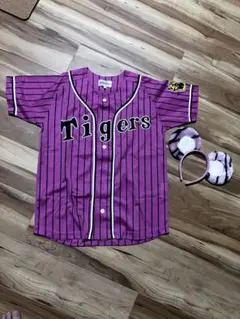 人気、希少品 HANSIN Tigers ユニフォーム XO 白/ピンク 人気、希少品 HANSIN Tigers ユニフォーム XO 白/ピンク - メルカリ