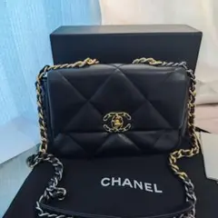 ブラック ショルダーバッグ