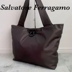 希少《Ferragamo》ガンチーニ トートバッグ ナイロン ブラウンA4肩掛けのサムネイル