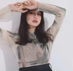 GRL ニュアンス柄シアートップス