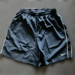 Nike 未使用品　フィットドライ XL ネイビーランニングショーツ