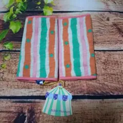 新品！ラグマート　tickle museum 抱っこ紐カバー