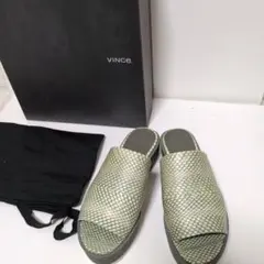 VINCE. サンダル パイソン柄 プラットフォームのサムネイル