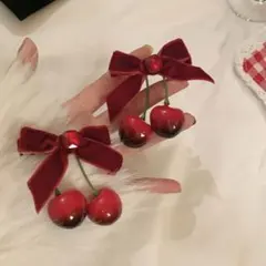 2個セット　チェリー　ベロア　リボン　ヘアクリップ　レッド　ロリータ　さくらんぼ