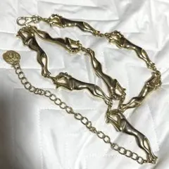 ライオンチャーム付き金色ベルト