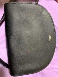 A.P.C ハーフムーン　ショルダー